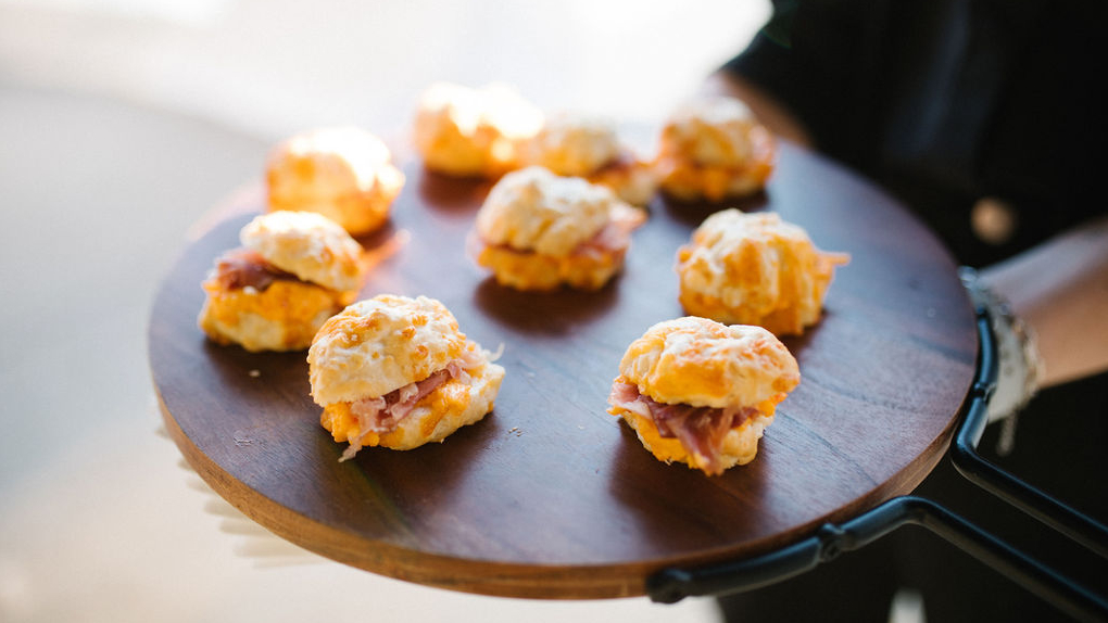 catering_3_16x9